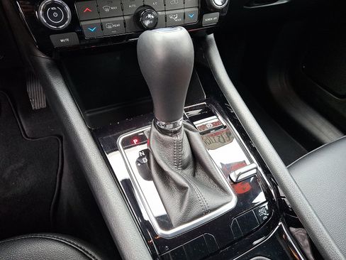 Certified 2024 Jeep Compass Limited image 15