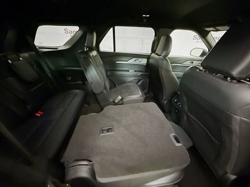 Used 2025 Ford Explorer ST AWD/4WD image 29