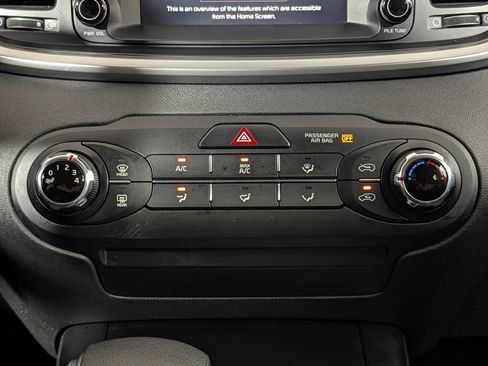 Used 2019 Kia Sorento L FWD image 16