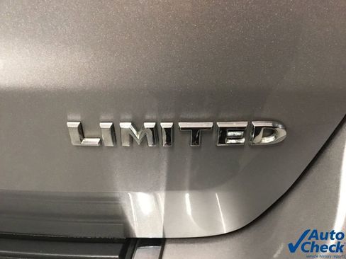 Used 2016 Jeep Grand Cherokee Limited image 16