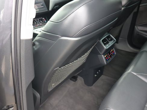 Used 2021 Audi e-tron Prestige w/ Prestige Package AWD/4WD image 24