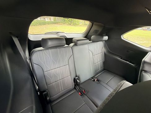 New 2026 Buick Enclave Avenir w/ Super Cruise Package FWD image 15