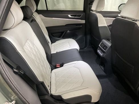 New 2026 Volkswagen Atlas Cross Sport SEL Premium R-Line AWD/4WD image 7
