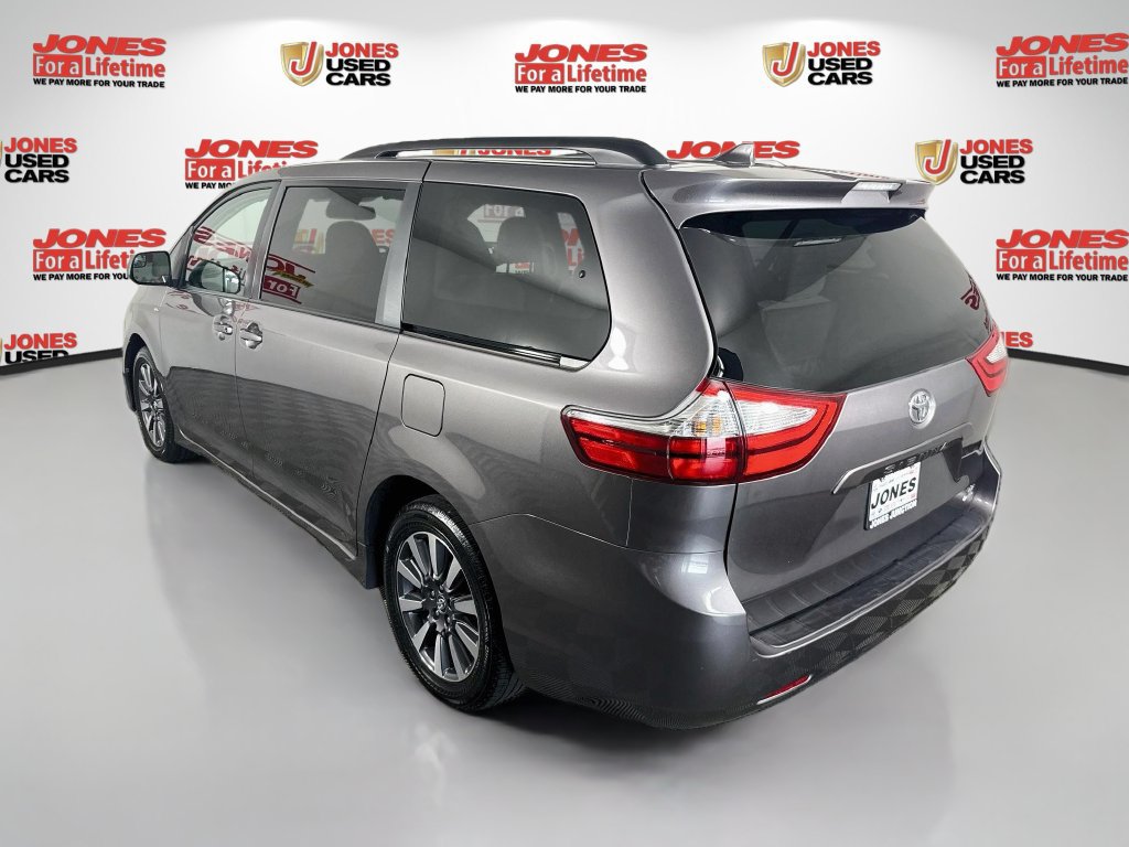 Certified 2019 Toyota Sienna LE AWD/4WD image 2