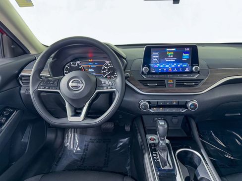 Certified 2023 Nissan Altima 2.5 SV image 16