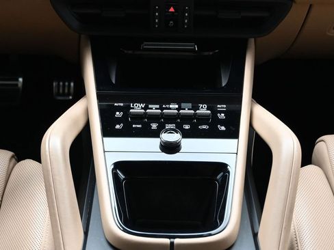 Certified 2024 Porsche Cayenne S AWD/4WD image 23