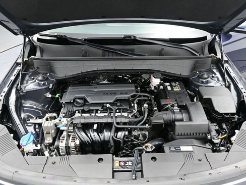 Used 2025 Hyundai Kona SEL FWD image 12