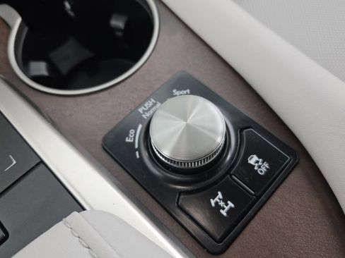 Used 2021 Lexus RX 350L Premium image 30