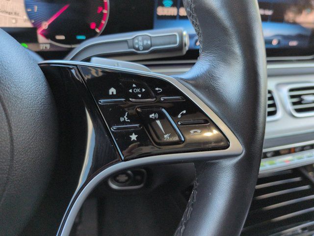 Used 2025 Mercedes-Benz GLS 450 4MATIC image 26