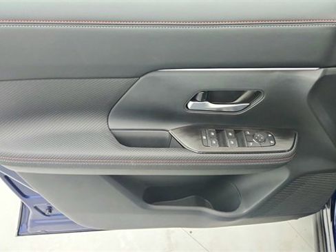 New 2025 Nissan Kicks SR image 29