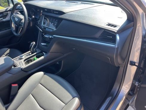 Used 2025 Cadillac XT5 Premium Luxury image 36