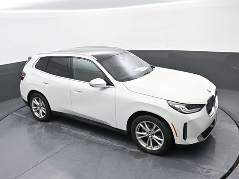 New 2025 BMW X3 xDrive30i w/ Premium Package image 30