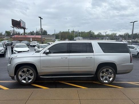 Used 2017 GMC Yukon XL Denali w/ Open Road Package image 3