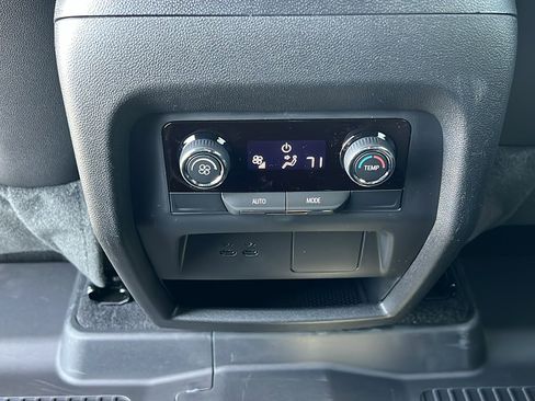 New 2026 Chevrolet Traverse LT w/ Midnight/Sport Edition image 15