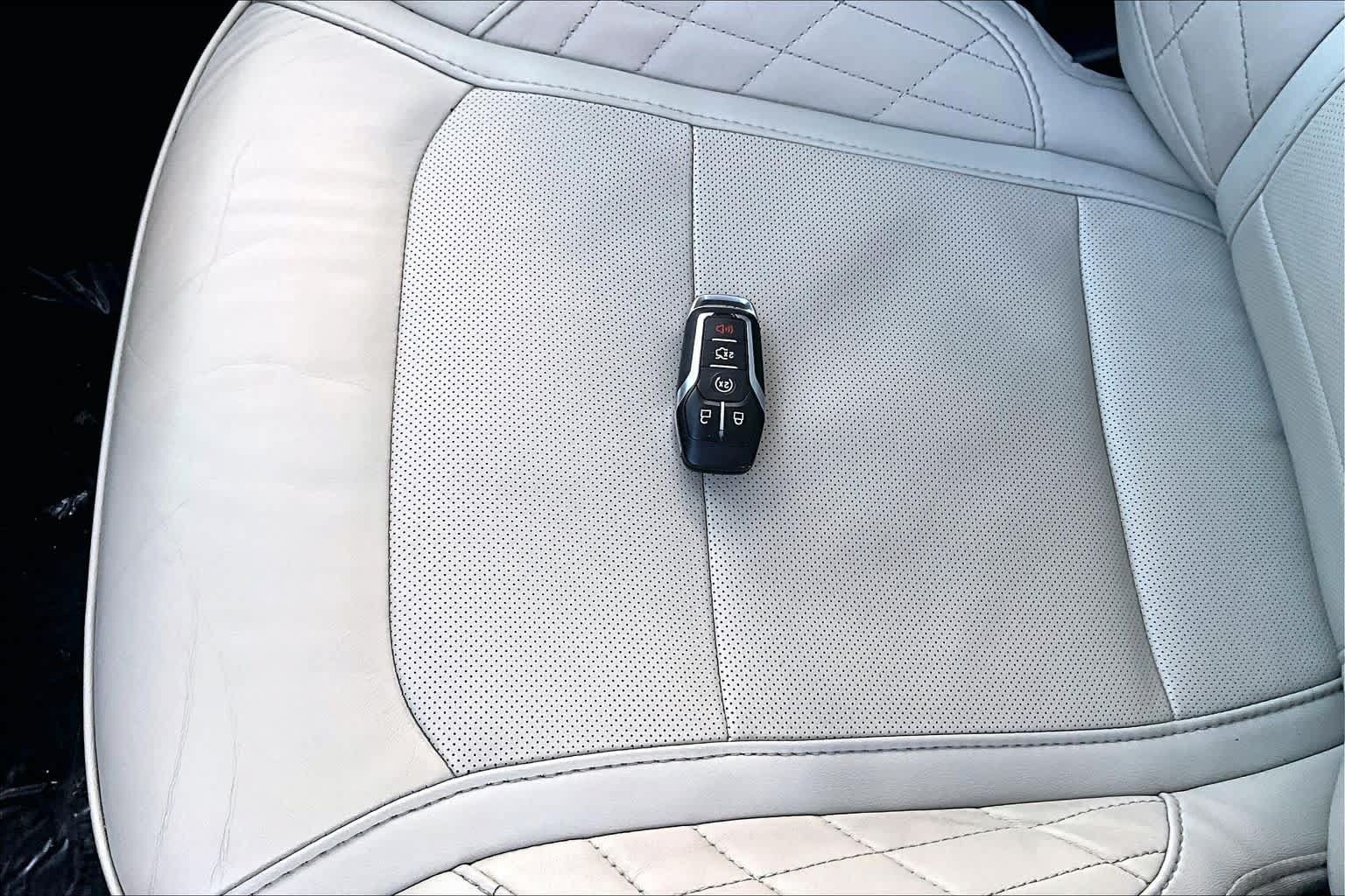 Used 2017 Ford Explorer Platinum AWD/4WD image 15