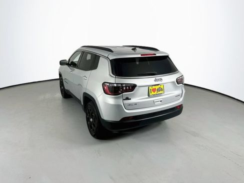 Used 2024 Jeep Compass Latitude AWD/4WD image 7