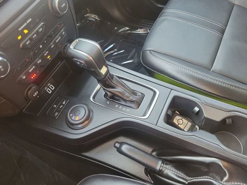 Used 2022 Ford Ranger Lariat w/ Equipment Group 501A High image 20