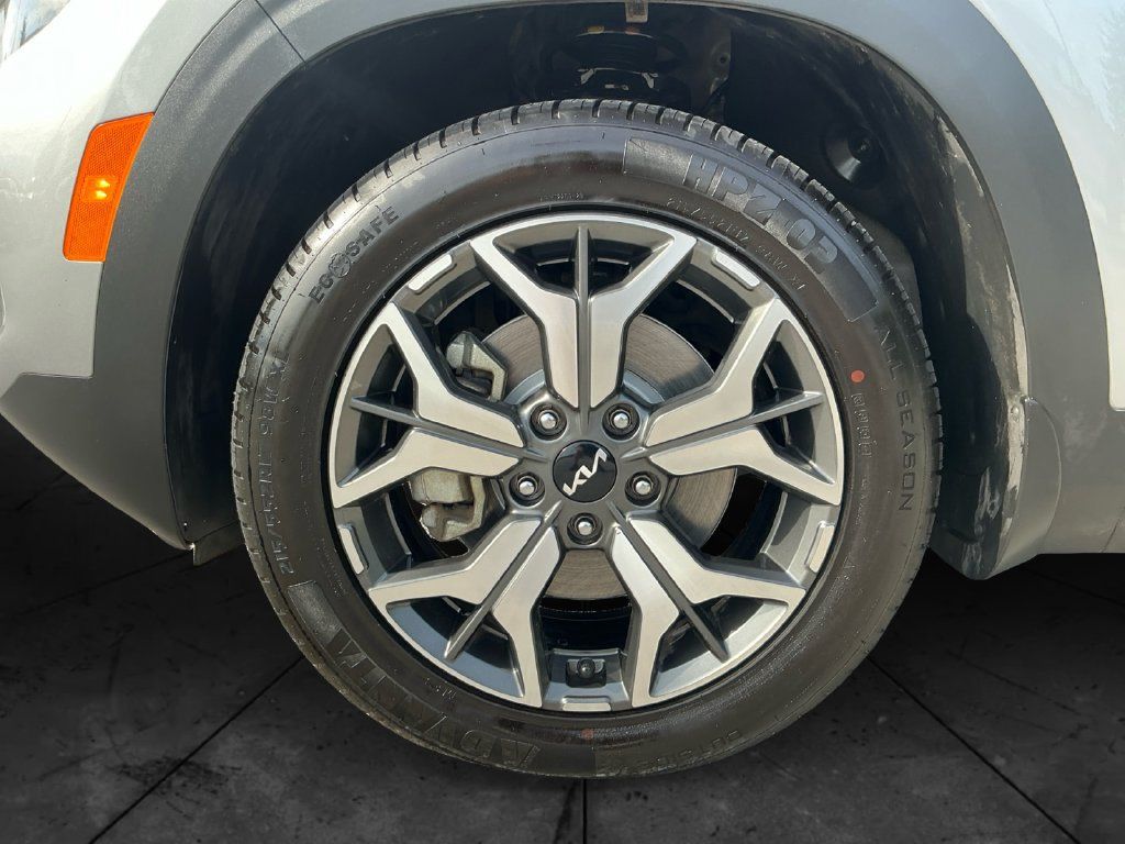 Used 2023 Kia Seltos EX AWD/4WD image 15