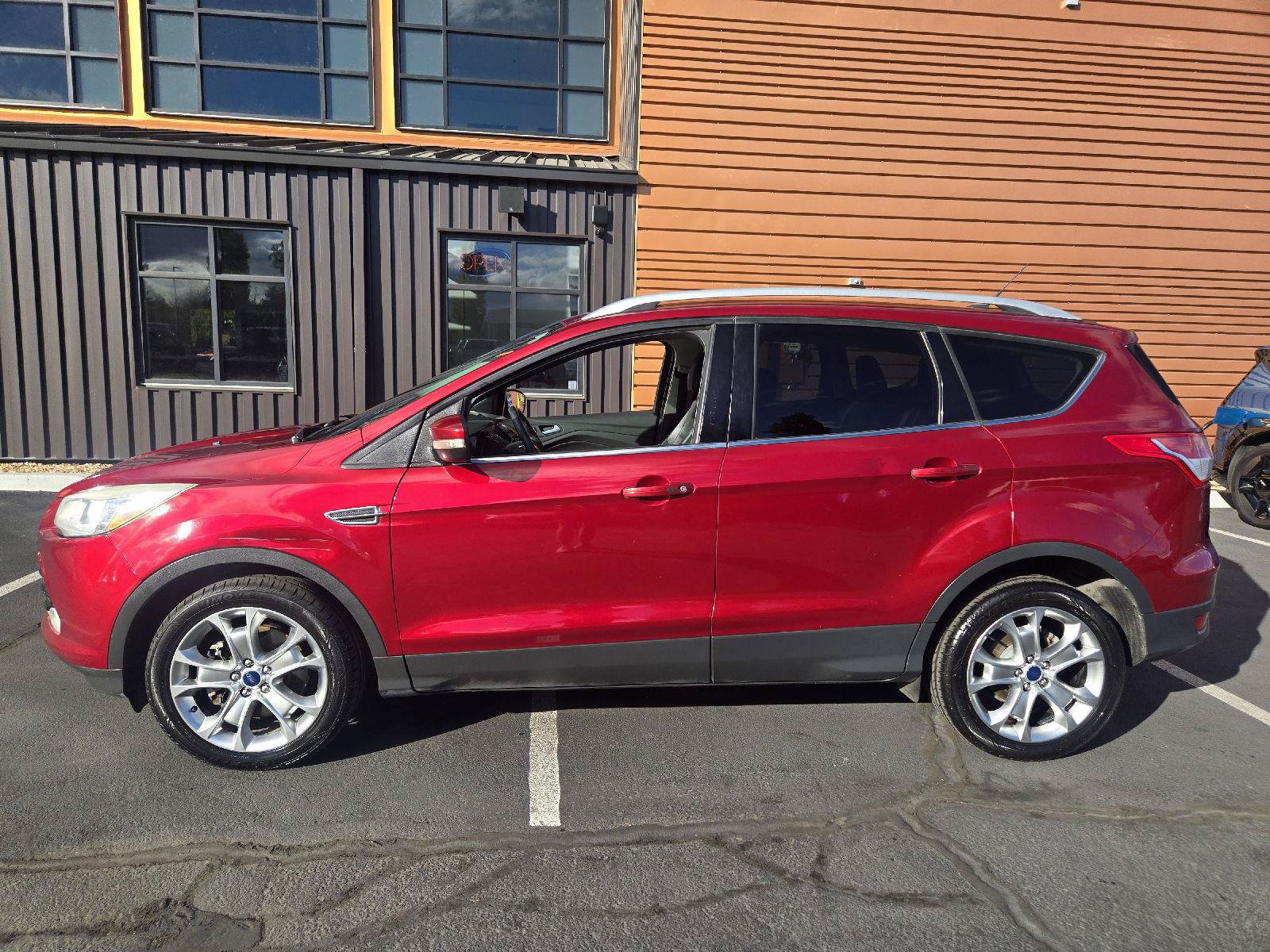 Used 2014 Ford Escape Titanium AWD/4WD image 2