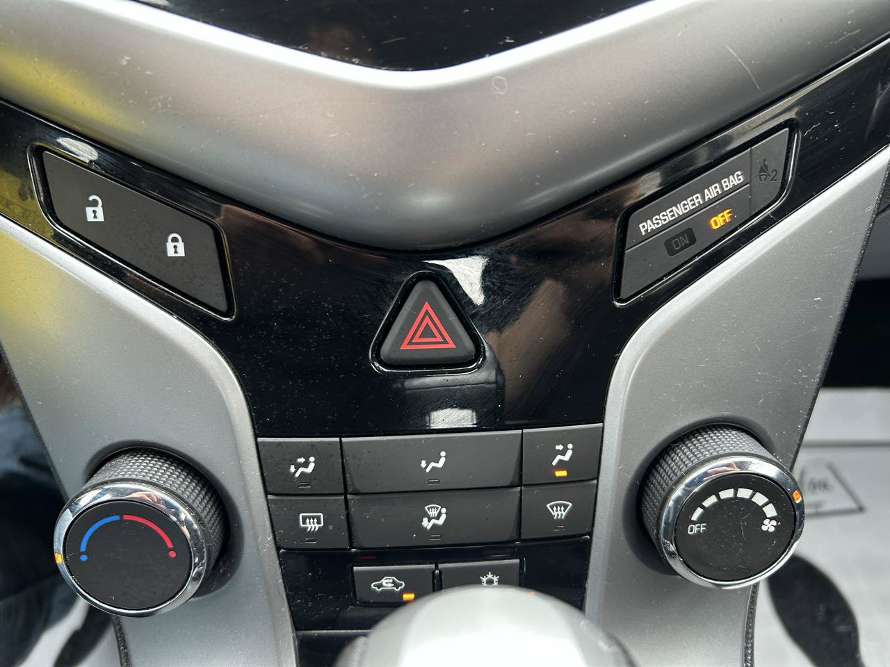 Used 2014 Chevrolet Cruze LT FWD image 23