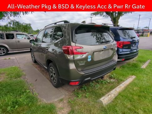 Used 2019 Subaru Forester Premium AWD/4WD image 4