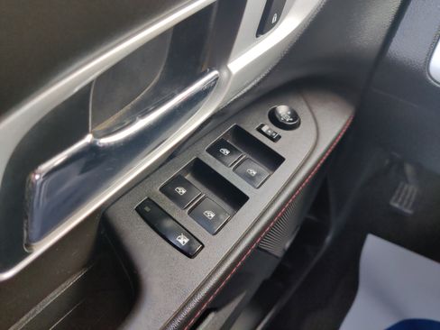 Used 2013 GMC Terrain SLT w/ Cargo Package image 24