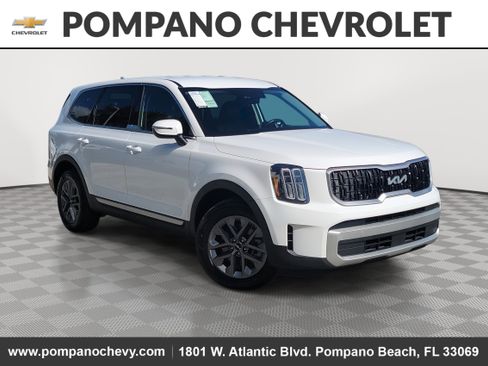 Used 2023 Kia Telluride LX image 1