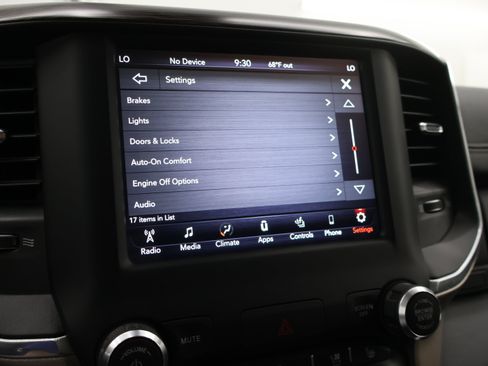 Used 2019 RAM 1500 Laramie AWD/4WD image 56
