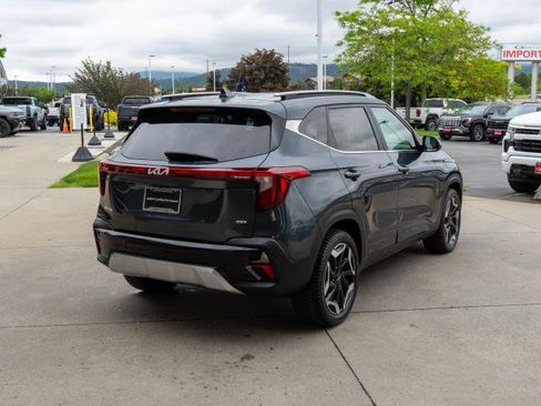 Certified 2025 Kia Seltos SX w/ SX Sunroof Package AWD/4WD image 7