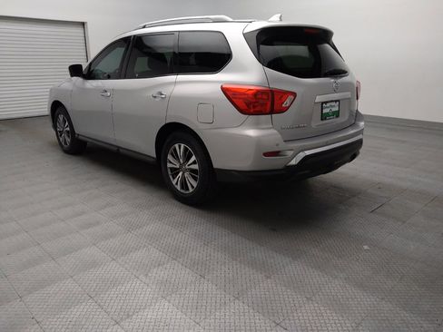 Used 2020 Nissan Pathfinder SL AWD/4WD image 5