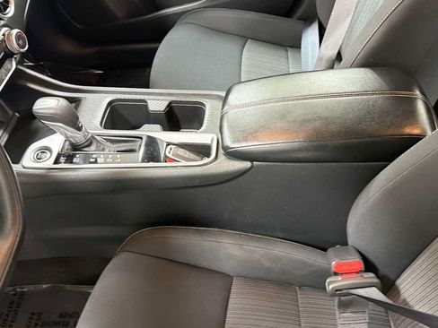 Used 2024 Nissan Sentra SV FWD image 22