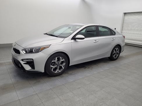 Used 2019 Kia Forte LXS image 2