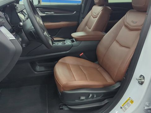 Used 2026 Cadillac XT5 Premium Luxury AWD/4WD image 9