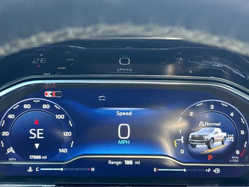 Used 2024 Chevrolet Silverado 1500 ZR2 w/ Technology Package image 5