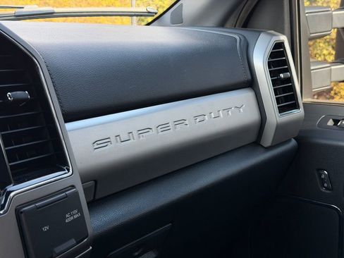 Used 2022 Ford F250 Lariat w/ Black Appearance Package image 34