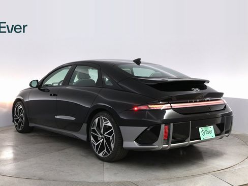 Used 2023 Hyundai Ioniq 6 SEL image 14