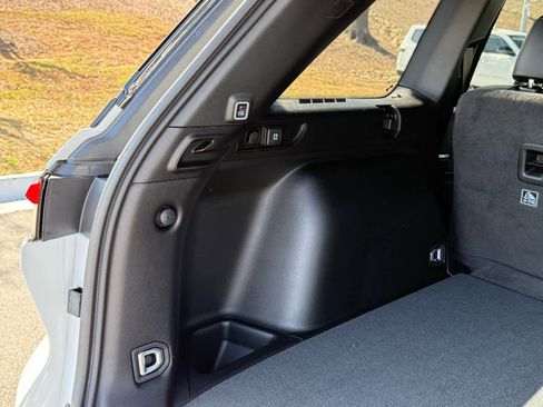 New 2025 Jeep Grand Cherokee Limited image 31