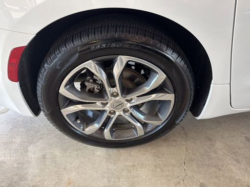 Used 2024 Chrysler Pacifica Pinnacle w/ Trailer Tow Group image 13