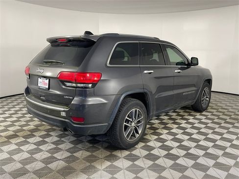 Used 2017 Jeep Grand Cherokee Limited w/ Luxury Group II image 17