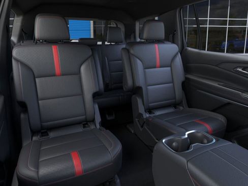 New 2026 Chevrolet Traverse RS image 18