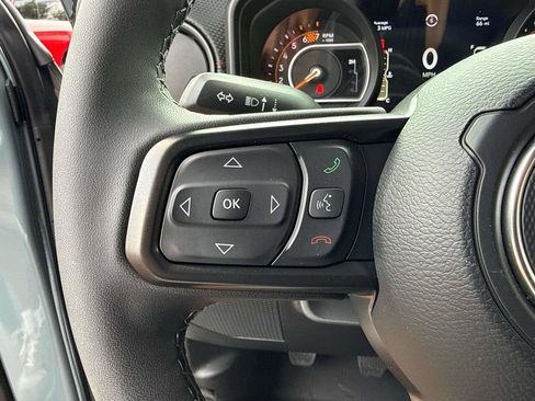 Used 2026 Jeep Wrangler Unlimited Rubicon AWD/4WD image 23