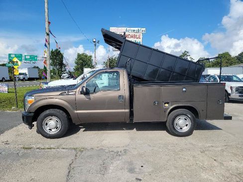 Used 2015 Ford F250 XL RWD image 4