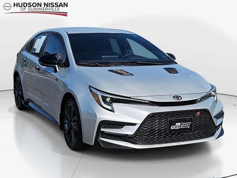 Used 2024 Toyota Corolla SE FWD image 1