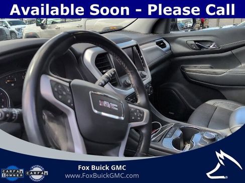 Certified 2023 GMC Acadia SLT w/ Preferred Package image 10