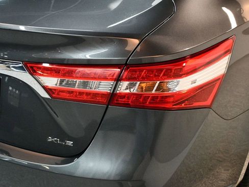 Used 2013 Toyota Avalon XLE Premium FWD image 15