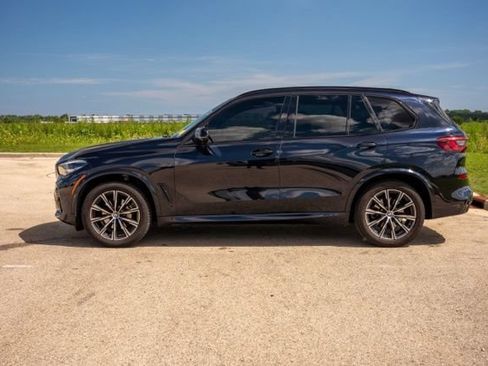 Used 2022 BMW X5 xDrive40i w/ M Sport Package AWD/4WD image 4