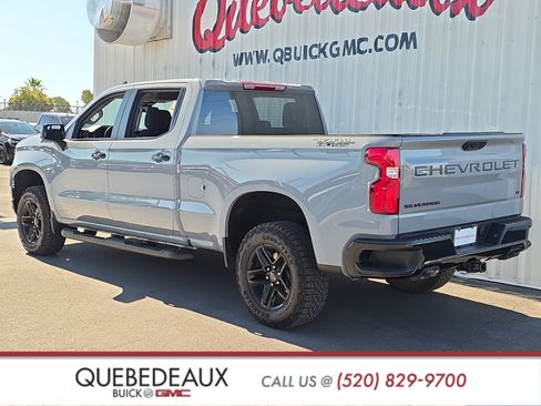 Used 2024 Chevrolet Silverado 1500 LT Trail Boss w/ Dark Appearance Package AWD/4WD image 7