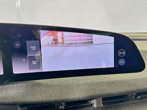 Used 2024 Lucid Air Touring AWD/4WD image 36