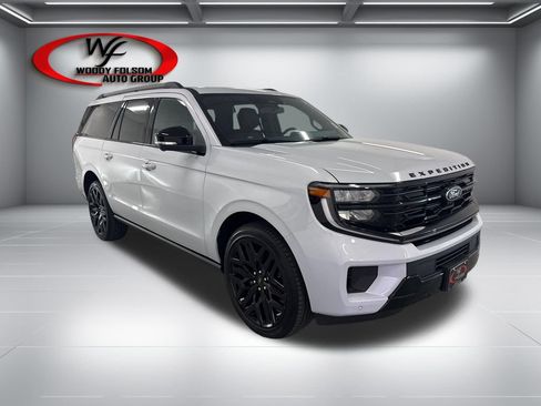 New 2026 Ford Expedition Max Platinum w/ Stealth Performance Package AWD/4WD image 3