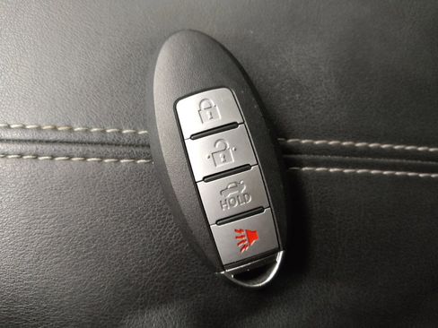 Used 2022 Nissan Sentra SV image 32